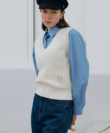 V NECK Cable Knit Vest