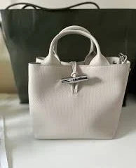 Longchamp Roseau Essential Leather Bucket Bag - Medium - New with Tags
