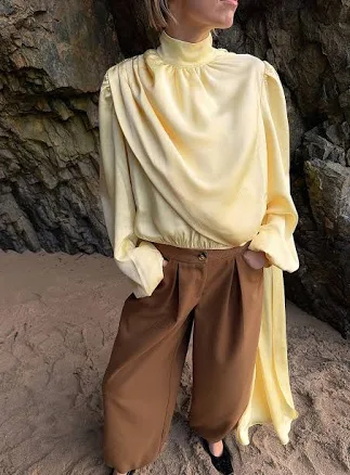 Hanna Stefansson x NA-KD Cape Detail Volume Top