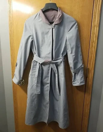 Vintage Reversible Trench Coat With Belt And Roll And Button Wrist