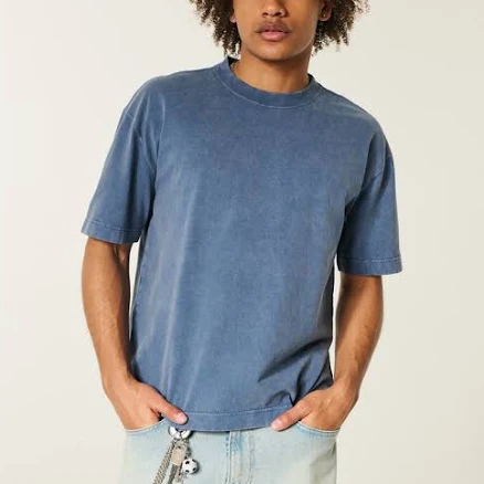 Hollister Men's Boxy Heavyweight T-Shirt