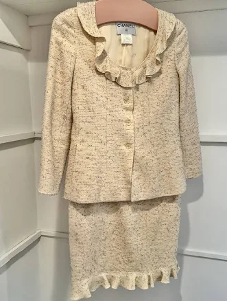 Vintage Chanel 99a Ivory Tweed Two Piece Suit Jacket And Skirt Fr38