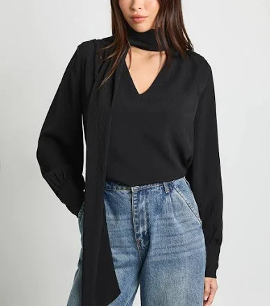 Boohoo Women's Crinkle Chiffon Blouse with Scarf Detail