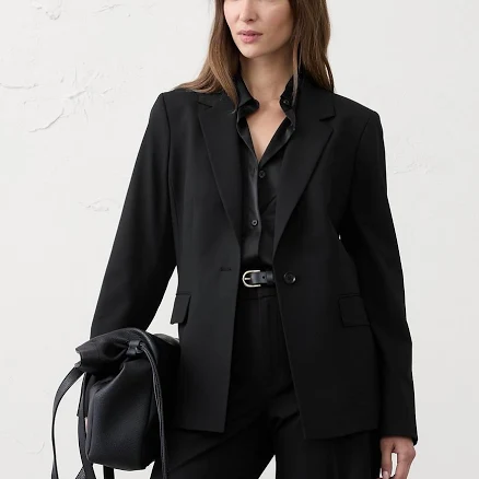 Sculpted Stretch Classic Blazer