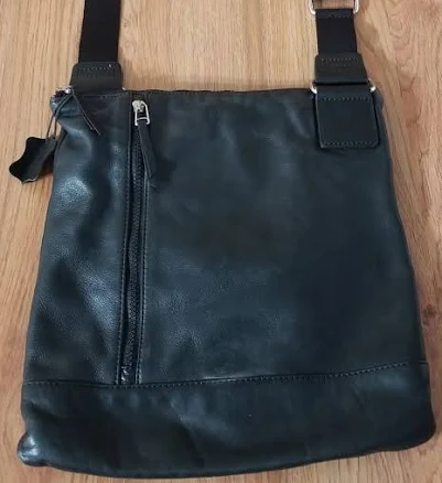 Margot New York Minimalist Leather Crossbody Purse