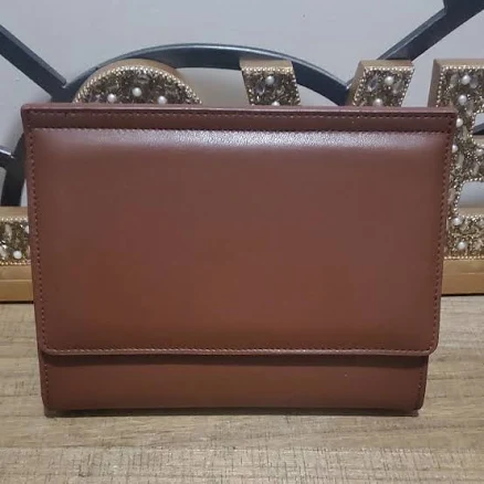 HIEM Cor 18 Cross Minimalist Crossbody Clutch Bag