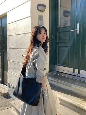 ROH SEOUL Trove bag Black