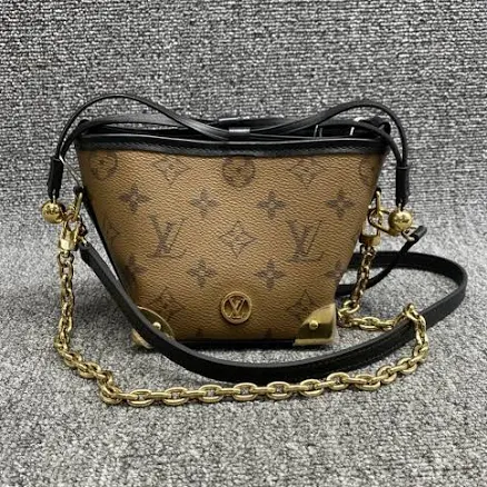 Louis Vuitton Noé Shoulder Bag