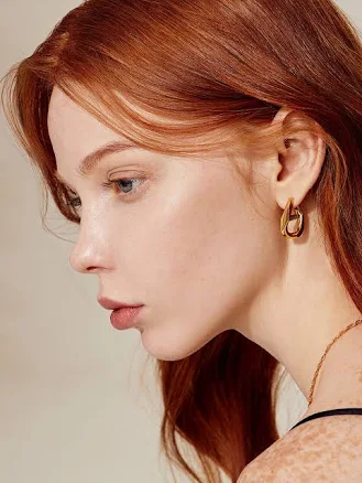 hyeres-lor Herite Silver Emblem Earring Medium_Gold by W Concept