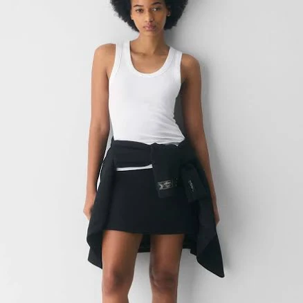 Aritzia Women's Classic Mini Skirt