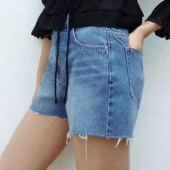 H&M Ladies Raw-edge Denim Shorts