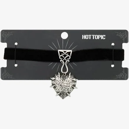 Spiky Heart Velvet Choker