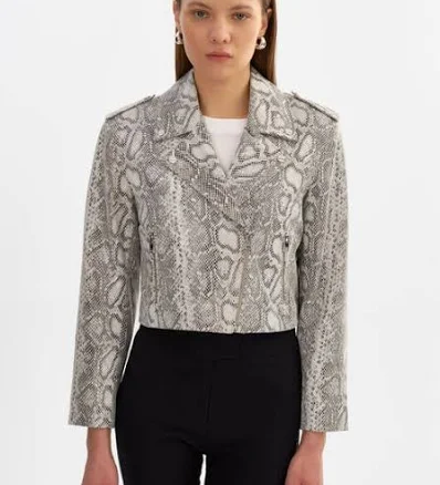 LAMARQUE Women's Denalda Cropped Leather Biker Jacket