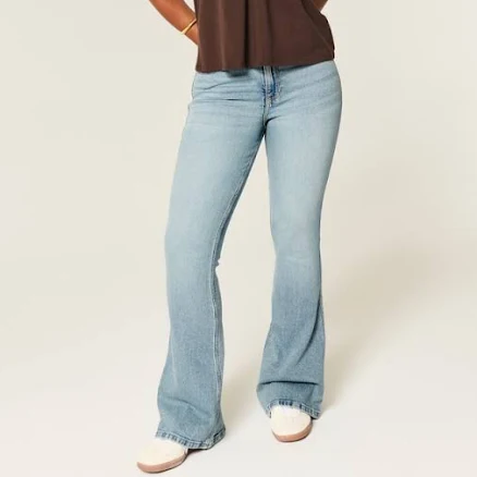 Hollister Women's Curvy High-Rise Flare Jeans