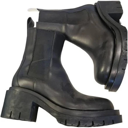 Bottega Veneta Lug Chelsea Women Boot