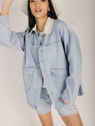 The Elizondo Contrast Collared Denim Jacket in Light Wash
