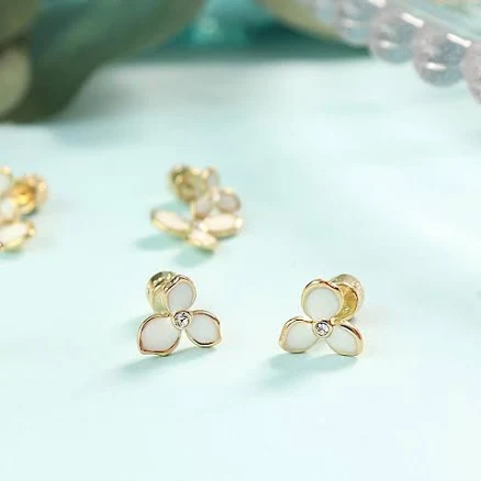 W Concept Rita Monica Suguk Earrings