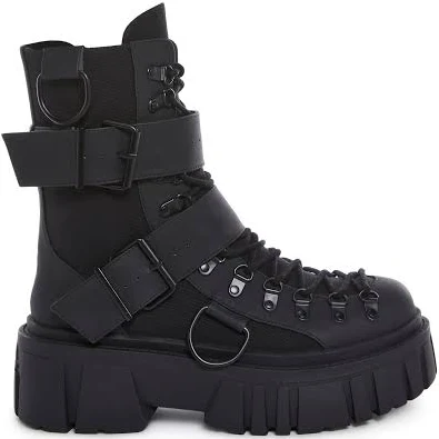 Low Traitor Boots