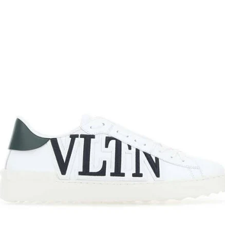 Valentino Logo Embossed Low-Top Sneakers - IT40