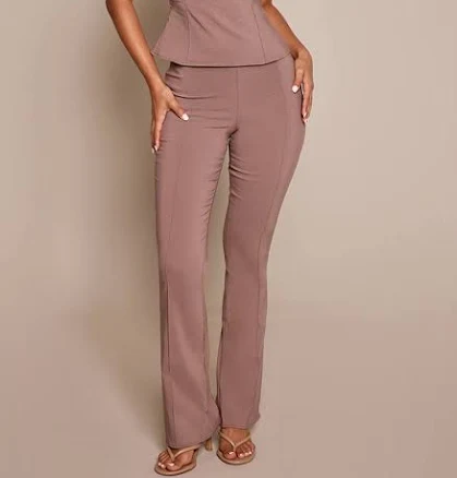 PrettyLittleThing Women's Petite Stretch Woven Flared Trousers