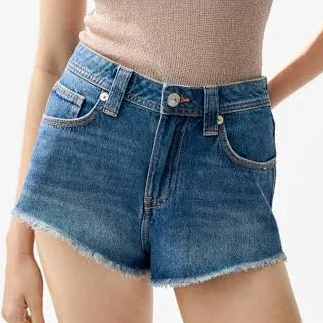 H&M Ladies Frayed Denim Shorts