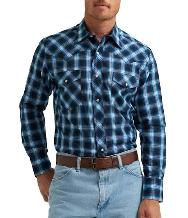 Wrangler Men's Regular Fit Long Sleeve Western Shirt