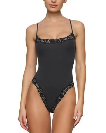SKIMS Women's Fits Everybody Lace Cami Bodysuit