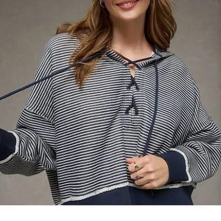 AE Women's Big Hug Lace-Up Hoodie