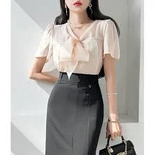 GUMZZI - Beribboned Sleek Blouse