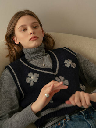 Wool Blend Jacquard Knit Vest