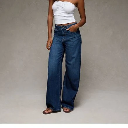 AE Curvy Super High-Waisted Baggy Wide-Leg Jeans