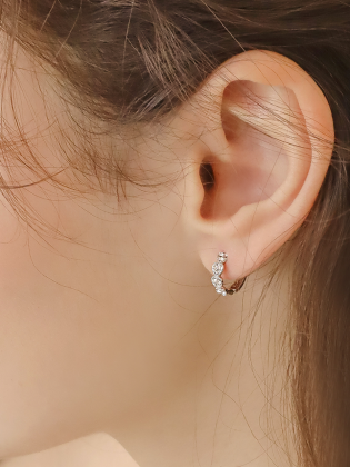 Petit Heart Cubic Earring