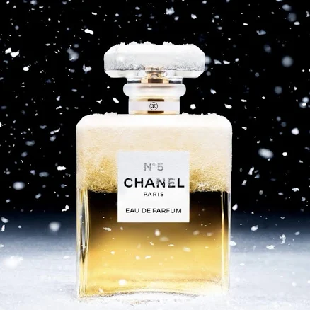 Chanel N°5 Eau The Parfum Spray 2024 Holiday - Limited Edition -