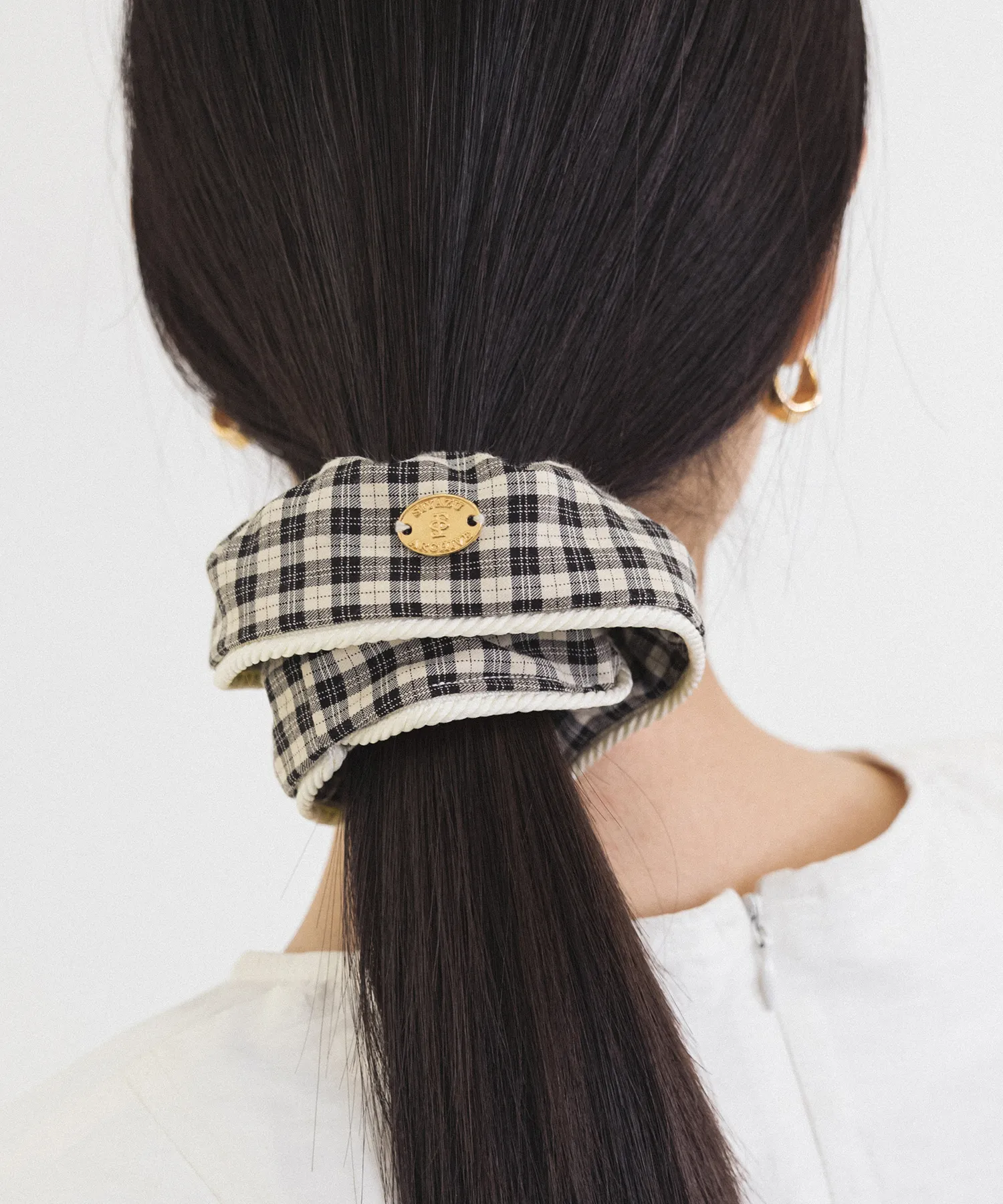 SIAC3080 Classic Check Scrunchie_Black