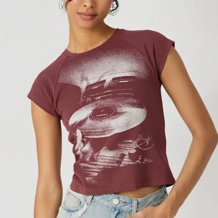 CIDER Women's Graphic Tee Fit Layered Summer Casual Short