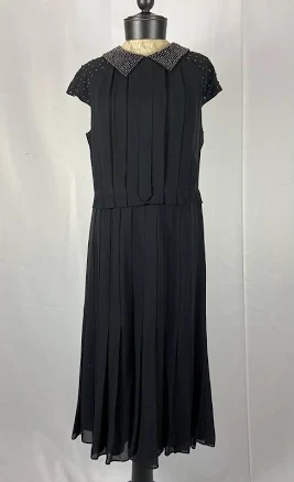Tory Burch Size 8 Black Beaded Accents Silk Pleated Midi Cocktail