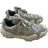 Bolzter trainers