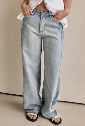 Contrast Straight Leg Jeans with Pockets