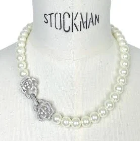 Vintage Hollywood Double Buckle Camellia Pearl Necklace