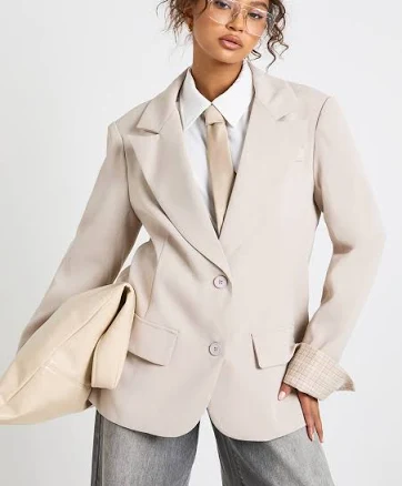 Boohoo Women's Foldover Sleeve Tailored Blazer