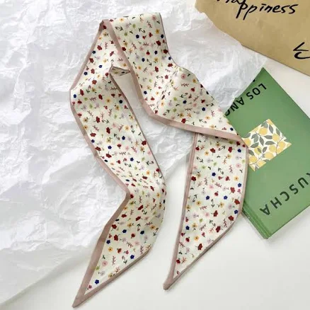 Soft Patterned Twilly Scarf