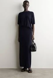 Rounded Merino Wool Midi Skirt