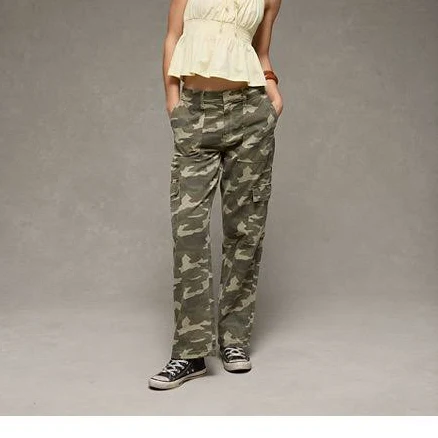 AE Women's Low-Rise Baggy Cargo Pants