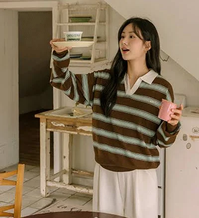 Color match collar knitwear