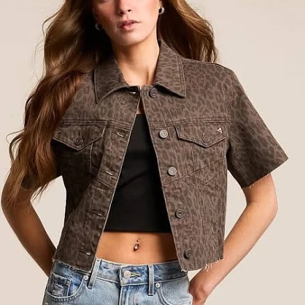 HIDDEN Women's Cropped Cotton Cheetah Denim Shirt