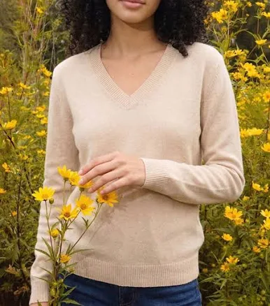 Alpaca Women's V-Neck Sweater