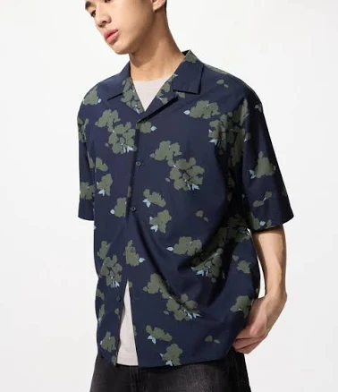 UNIQLO Men's Open Collar Short Sleeve Shirt