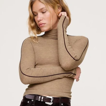 Banana Republic Women's Featherweight Cashmere Turtleneck