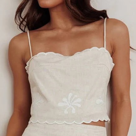 Selfie Leslie Women's Carsyn Flower Embroidery Cropped Top