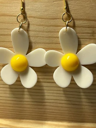 Retro Groovy Daisy Earrings